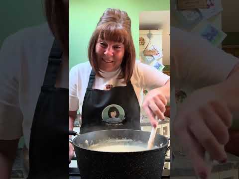 Видео: 🧀 Сырный суп из цветной капусты с чипсами из пармезана 🧀
