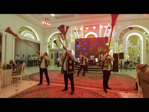 Видео: Карнайнавозони беҳтарин Гуруҳи Абубакр.