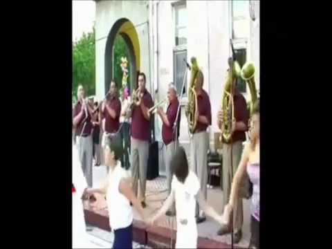 Видео: Койнарската Исторически ВЕЛИКА ДУХОВА МУЗИКА! БРАВО!