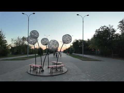 Видео: Волжский: иду по площади имени Ленина. Volzhsky: I'm walking along Lenin Square.