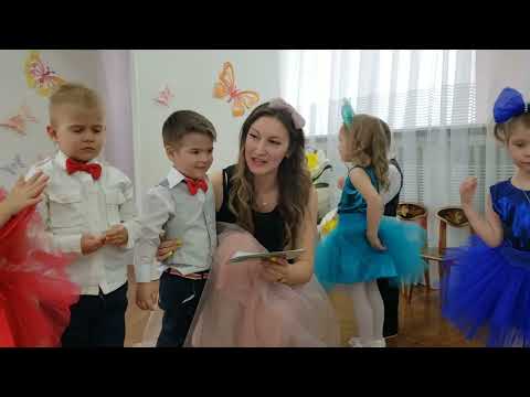 Видео: Утренник к 8 марта во 2 младшей группе "Для милых бабушек и мам". 2022год
