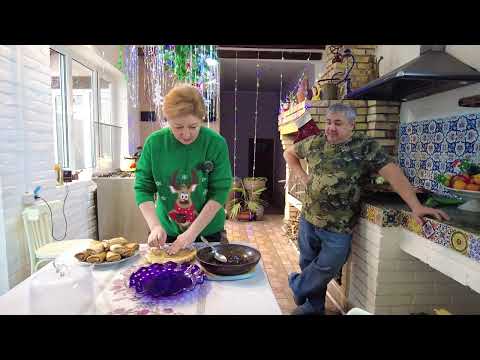 Видео: 🎄ВКУСНЫЙ😋ЗАВТРАК для ПОЛКОВНИКА😂НИЧЕГО Я НЕ УМЕЮ ГОТОВИТЬ😔ВСПОМИНАЕМ РОДИТЕЛЕЙ💖