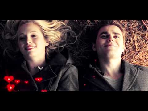 Видео: Stefan and Caroline - Влюбился в её глаза...