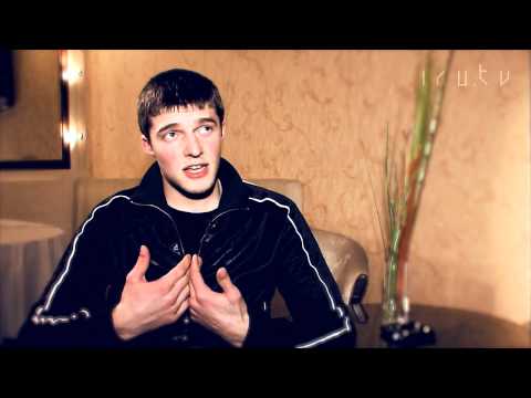 Видео: Дино ("Триада") в проекте "Современники"