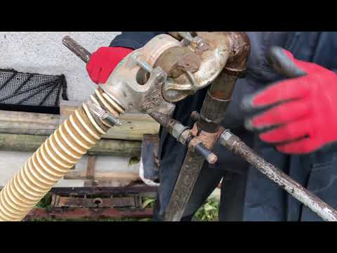 Видео: Бурение абиссинской скважины с помощью насоса (неудачная попытка) Well drilling using pump - failed.