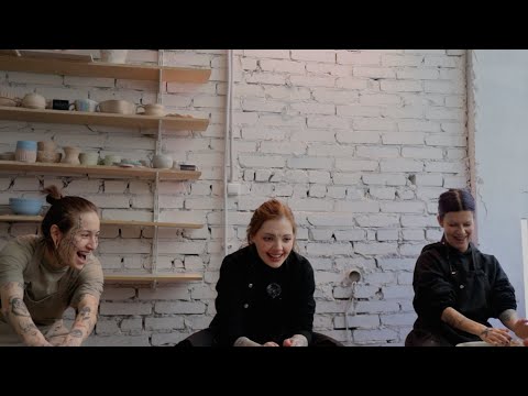 Видео: Влог. Лепим тарелочки