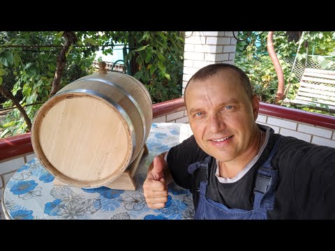 Видео: А whiskey barrel from an oak log | DIY | How to make a wooden barrel with your own hands