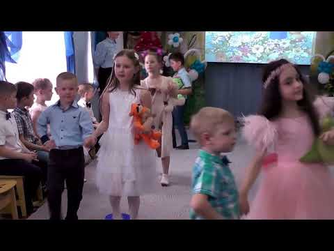 Видео: "Танец выпускников с малышами и игрушками" Евтодьевой Аллы