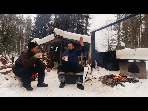 Видео: ПРОВЕДАЛИ ИЗБУ. ДВЕ НОЧИ в ТАЙГЕ. ЛЕОНТЬЕВИЧ ТОПИТ БАНЮ, а Я СТАВЛЮ ЖЕРЛИЦЫ.