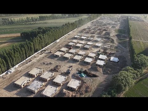 Видео: МИҢ ҮЙ-БҮЛӨГӨ БЕКЕР ҮЙ БЕРИЛЕТ. ОШ ШААРЫНДА ЖАҢЫ ШААРЧА ТҮПТӨЛҮП ЖАТАТ