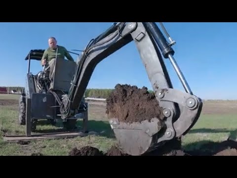 Видео: Экскаваторная установка для мини погрузчика  Maker. Полевые испытания.