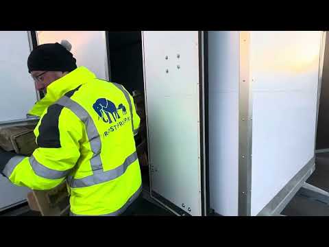 Видео: Работа кипит! Построили фургон из сендвич-панелей, ставим крепления для мото, обшиваем Faton