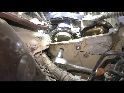 Видео: Женя Коперфильд и замена сальников клапанов на Toyota Venza 1AR FE