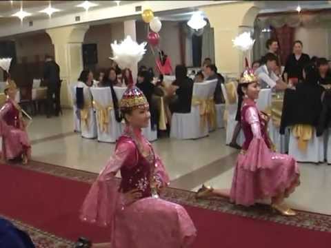 Видео: Кара жорға биі