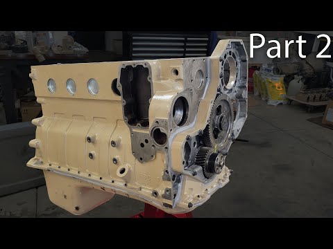 Видео: Сборка 12-клапанного двигателя Cummins | Нижняя часть