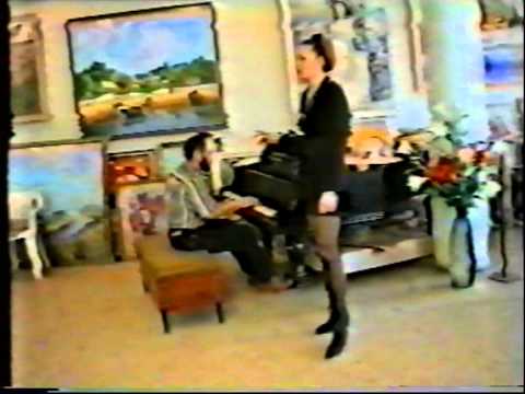 Видео: Юлия Денисова - У фортепьяно 1994г