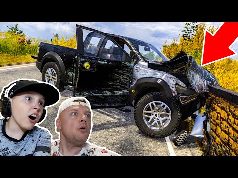 Видео: ПОВРЕЖДЕНИЕ МАШИНЫ на ШОССЕ Спасли ВСЕХ Людей в ACCIDENT