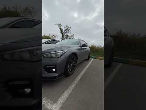 Видео: Обзор о продаже Infiniti Q50S hybrid 380лс и 560н , с ходу (холодный старт, салон, приколюхи)