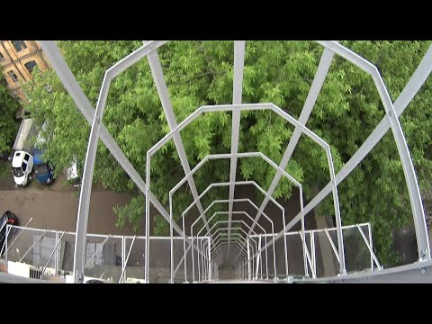 Видео: Монтаж пожарной лестницы