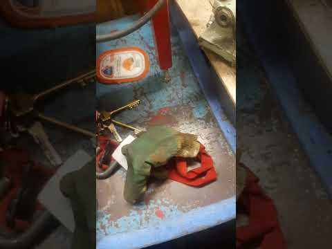 Видео: Ремонт газонокосилки bosch rotak 40