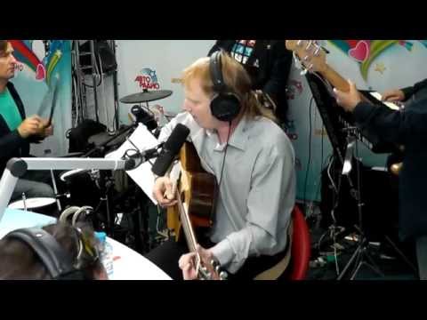 Видео: Братья Грим - Вернись (LIVE @ Авторадио)