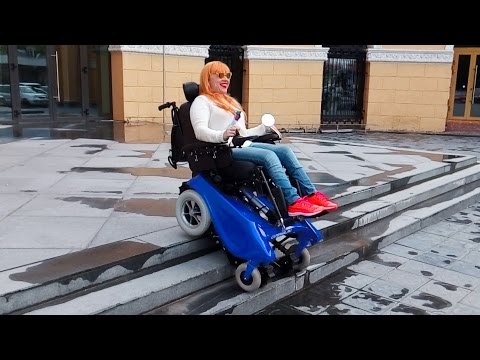 Видео: Инвалидная коляска ступенькоход - CaterWil GTS3