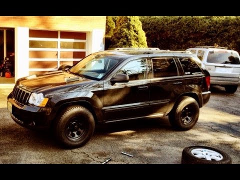 Видео: ИНСТРУКЦИЯ: Замена свечей зажигания Jeep Grand Cherokee 3.7L V6 (2005-2010 WK)