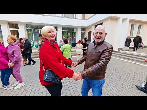 Видео: 4.10.25г... "Стоп, Стоп Музыка"... Алексей Кракин... звучит на Танцполе в Гомеле... 