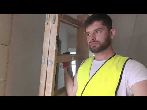 Видео: Работа электриком в Польше.