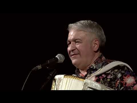 Видео: Песня "РУСАЛОЧКИ", автор Валентина Пудова. Сольный концерт Валерия Сёмина в Кирове