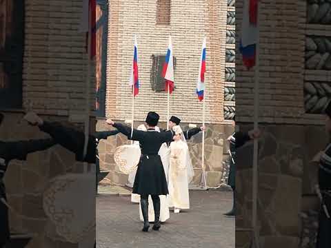 Видео: Владикавказ, народные танцы Кавказа. Трое с камерой #trip