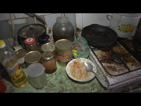 Видео: ТОКСИЧНОЕ СОСЕДСТВО. БЕСЦЕННЫЙ ХЛАМ, ТАРАКАНЫ, МЫШИ