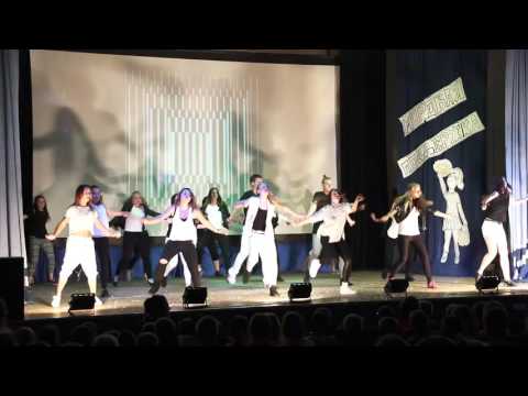 Видео: Танец вожатых в лагере "Чкаловец"