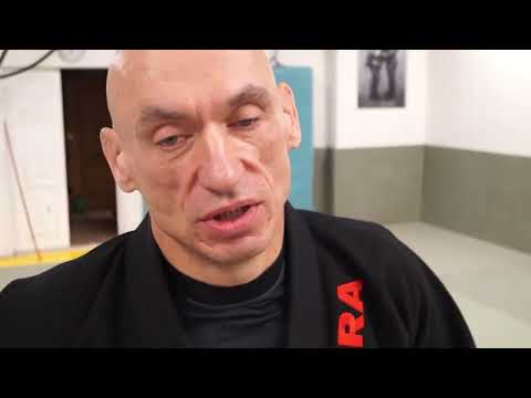 Видео: Джиу-джитсу идеально подходит всем, кто старше 45 лет! Худей и приводи себя в форму!