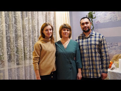Видео: КУПИЛ 2 ДОМА В ДЕРЕВНЕ | ЕДЕМ К МАМЕ НА ДЕНЬ РОЖДЕНИЕ | ПЕРЕДЕЛАЛ ПОЛ В ДОМЕ