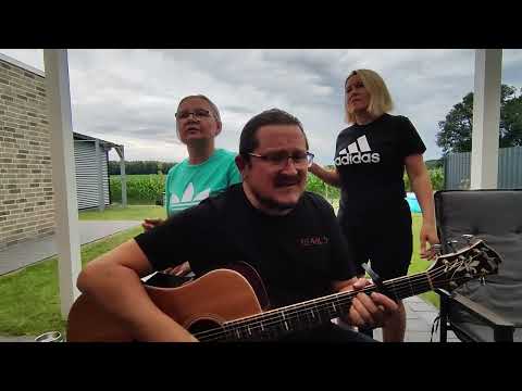 Видео: Белые розы (Cover). Сестры Марковы + один.