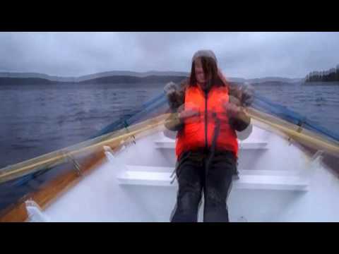 Видео: Испытания лодки дори.