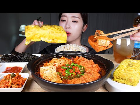 Видео: ASMR MUKBANG | Корейская домашняя еда! Острый спам тушеное кимчи 🔥 Джамбо сырный рулет