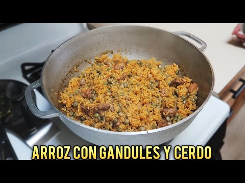 Видео: Как приготовить рис с фасолью и свининой! (Арроз Кон Гандулес и Сердо)