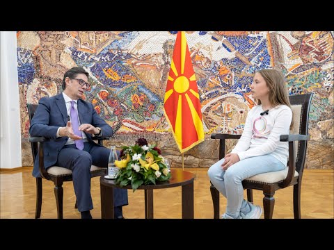 Видео: На „ТИ“ со претседателот Стево Пендаровски втор дел - Stevo Pendarovski mit Anastasija 2 Teil