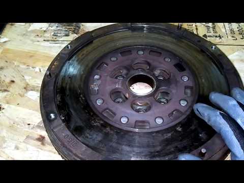 Видео: Демпферный (двухмассовый) маховик, признаки неисправности.