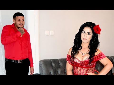 Видео: Момино хоро  на Дани и Бубана