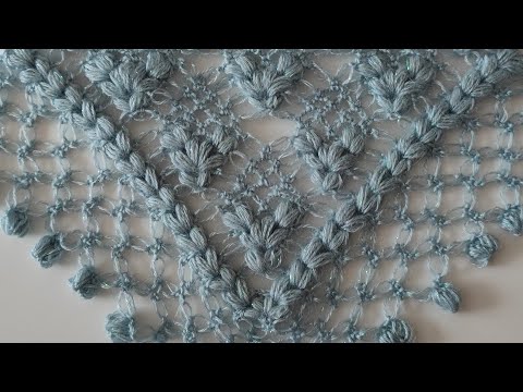 Видео: Как связать треугольную шаль крючком - очень простая шаль крючком, схема шарфа для начинающих