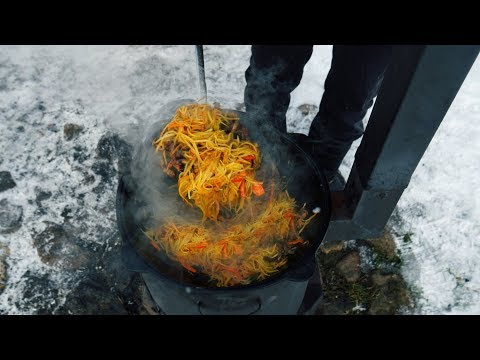 Видео: КАРТОФЕЛЬ С МЯСОМ ПО-КИТАЙСКИ В КАЗАНЕ НА КОСТРЕ