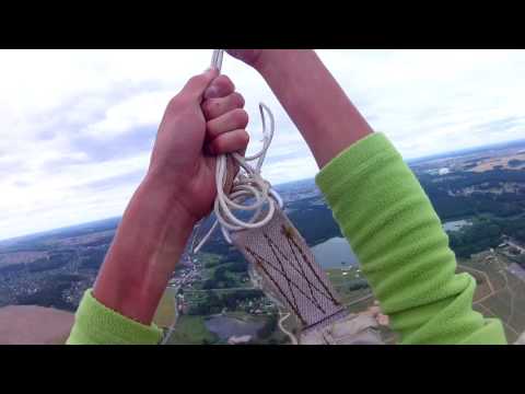 Видео: Прыжок с парашютом Юниор. Гродненский аэроклуб.