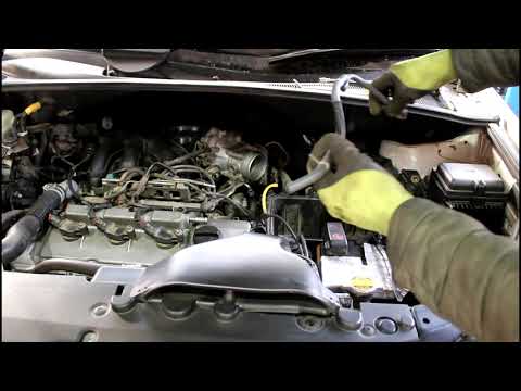 Видео: Замена пересохших патрубков вентиляции на Toyota Harrier MCU30 Тойота Харриер 2004 года