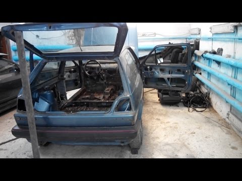Видео: 04. VW Golf GTI за 45.000! Разбираем машину перед покраской!