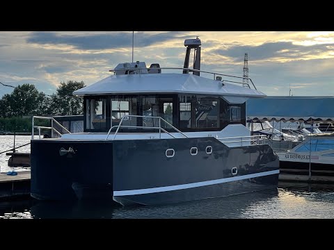 Видео: Авиатор 10 Флайбридж.