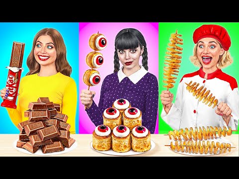 Видео: Кулинарный Челлендж: Уэнсдей Против Бабушки | Вкусные Кухонные Лайфхаки от Mega DO Challenge