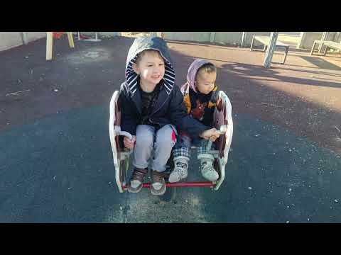 Видео: Аарон Адриан качается с братом #аарон #адриан 